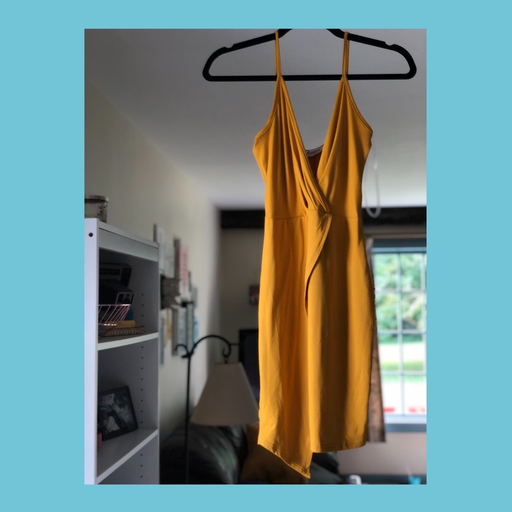 brand new honeybum yellow dress